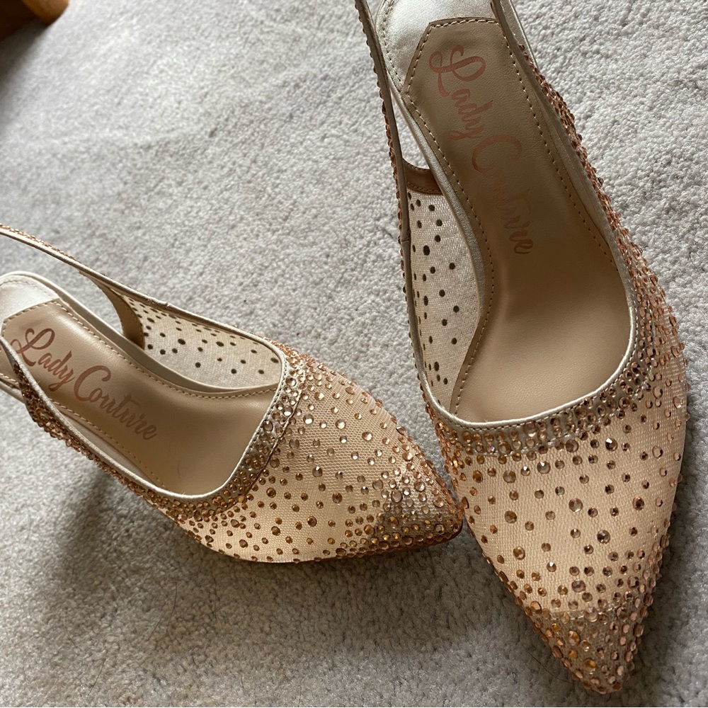 NWT Lady Couture Lola Embellished Pointed Toe Slingback Pump (Champagne)